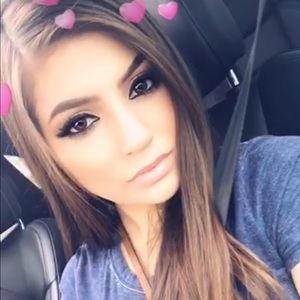 Meet your Posher, Angelique